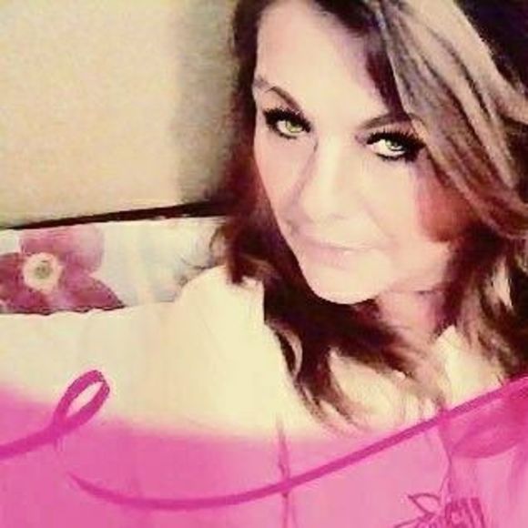 Meet your Posher, Debra - Picture 1 of 1